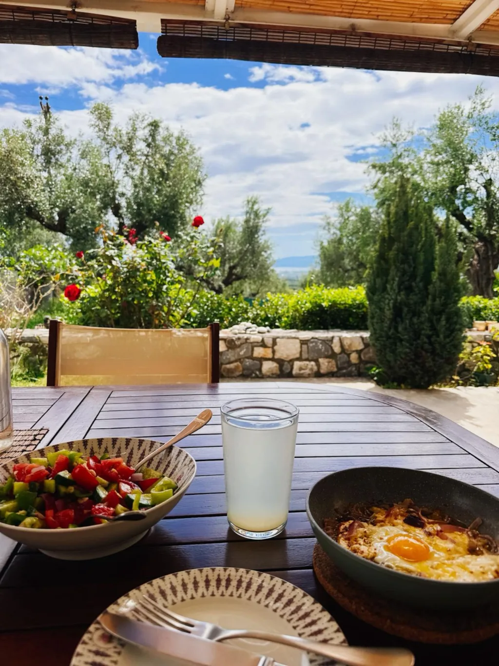 The dining area with its outdoor table